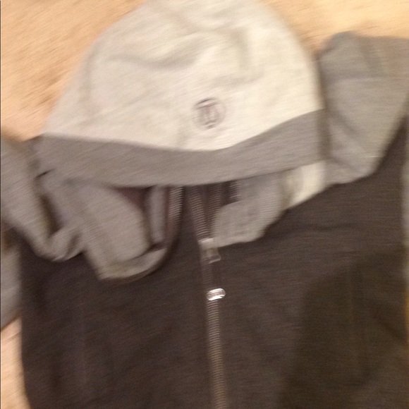 Lululemon Jacket - Picture 4 of 4